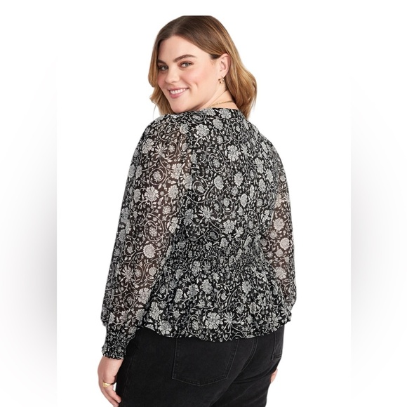 OLD NAVY Black Floral Boho Top Blouse V Neck Empire Waist 3X Witchy Whimsy - Picture 8 of 13